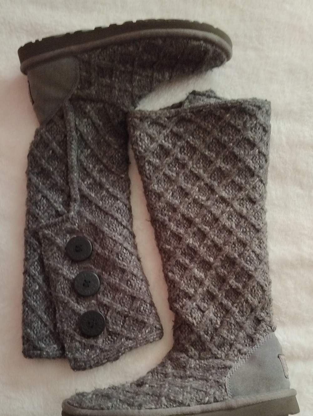 DISCONTINUED Grey Knit Uggs